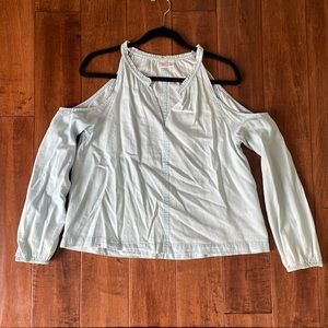 Melrose and Market Women’s soft denim top size xsmall, light denim color